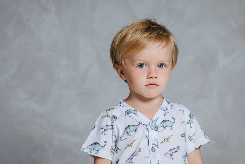 Short-sleeved boys' pyjama set Walter with dinosaur print